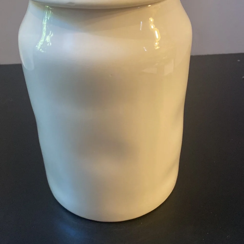 RAE DUNN HOLD medium 8” ceramic canister snack jar